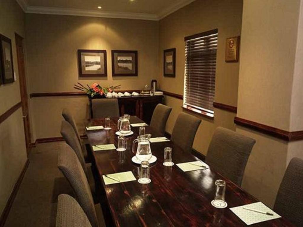Peermont Mondior Hotel Gaborone Exterior photo