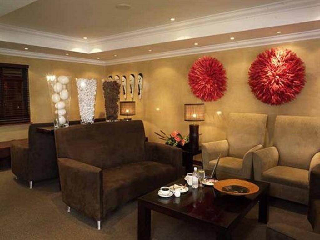 Peermont Mondior Hotel Gaborone Exterior photo