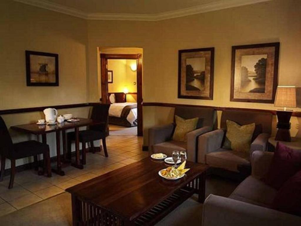 Peermont Mondior Hotel Gaborone Exterior photo