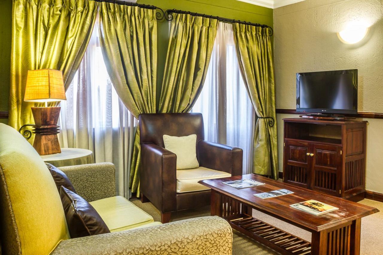 Peermont Mondior Hotel Gaborone Exterior photo