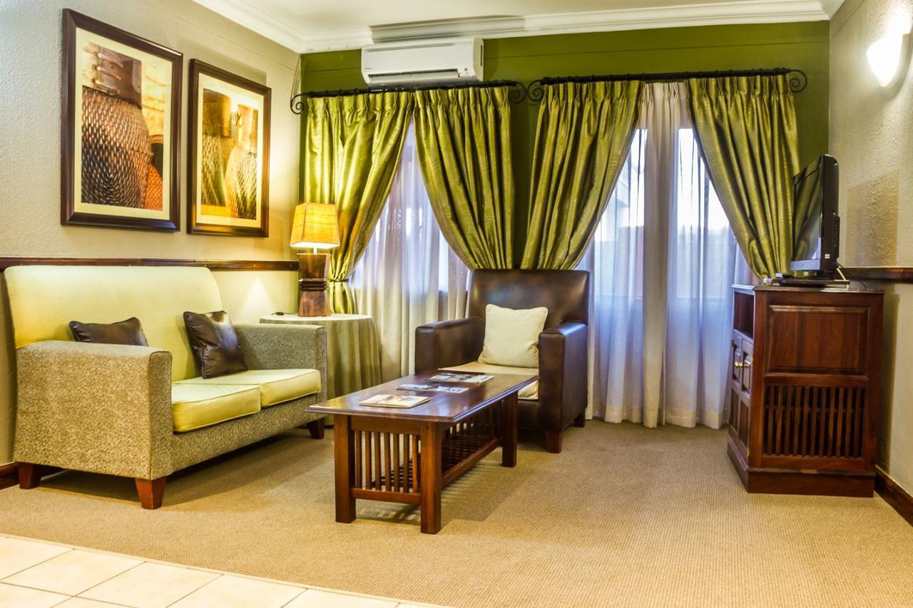 Peermont Mondior Hotel Gaborone Exterior photo