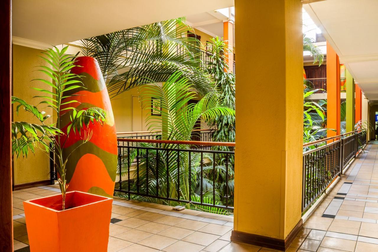 Peermont Mondior Hotel Gaborone Exterior photo