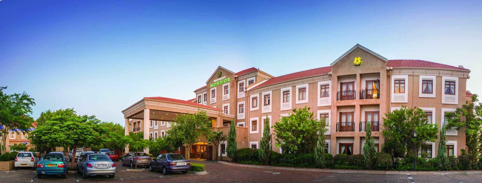 Peermont Mondior Hotel Gaborone Exterior photo