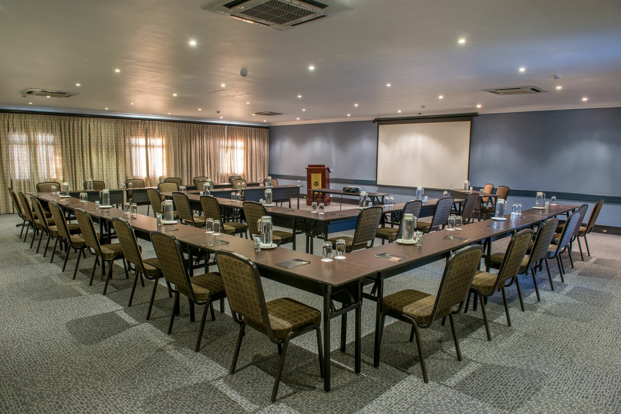 Peermont Mondior Hotel Gaborone Exterior photo